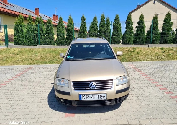 Volkswagen Passat cena 8900 przebieg: 290000, rok produkcji 2003 z Otwock małe 56